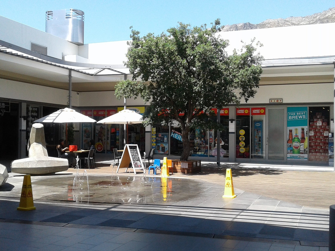 Gordon's Bay Mall-高登湾必去景点