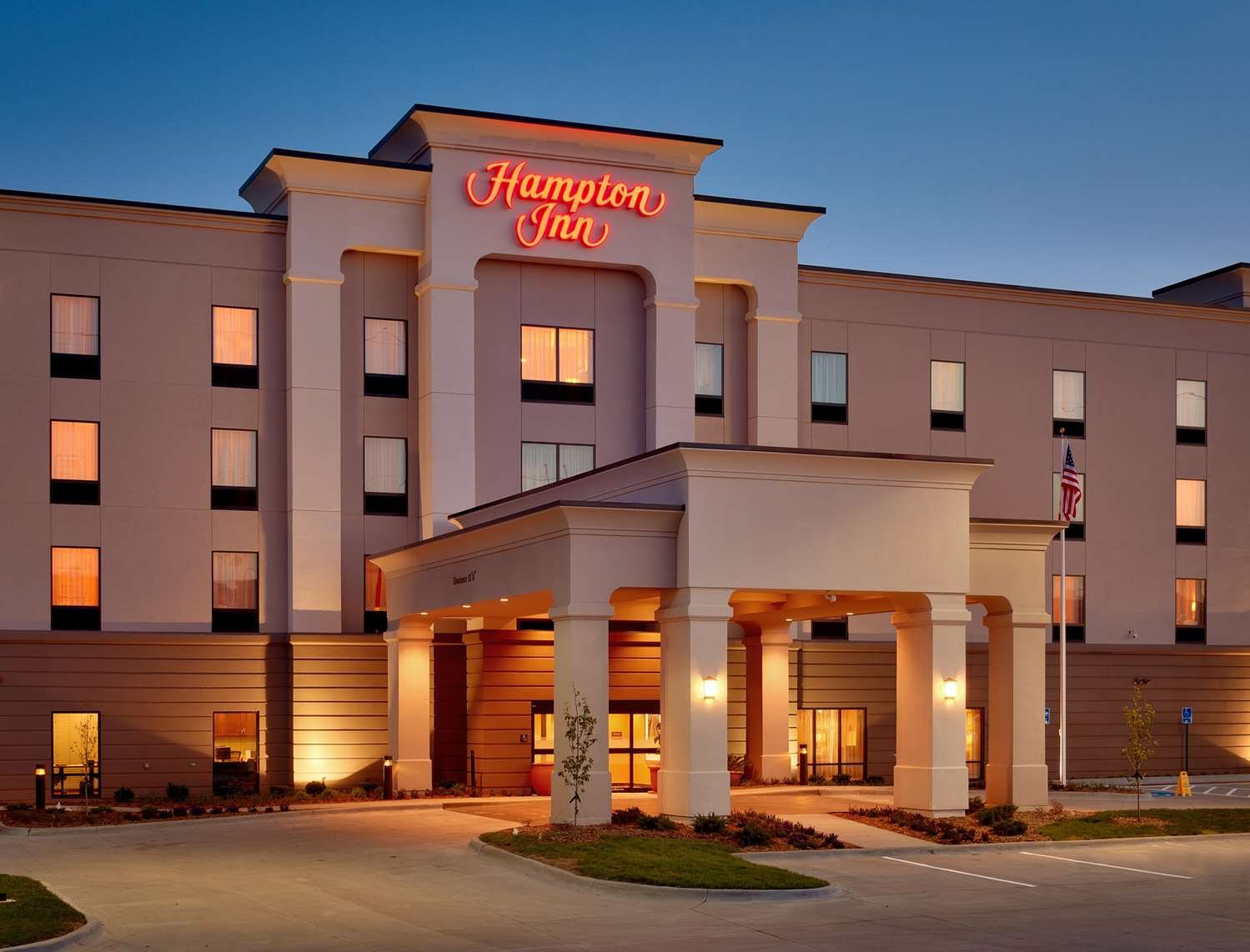 Hampton Inn Omaha/West Dodge Road (Old Mill)-官方