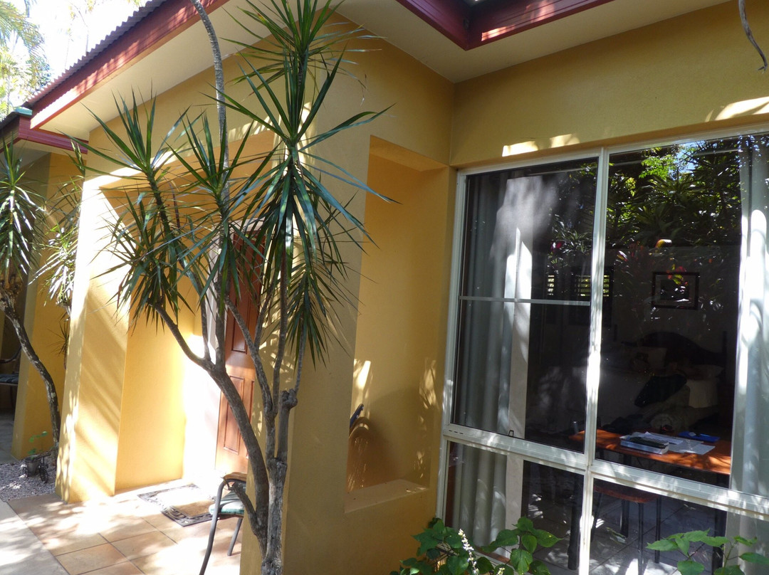 Eden House Retreat主图