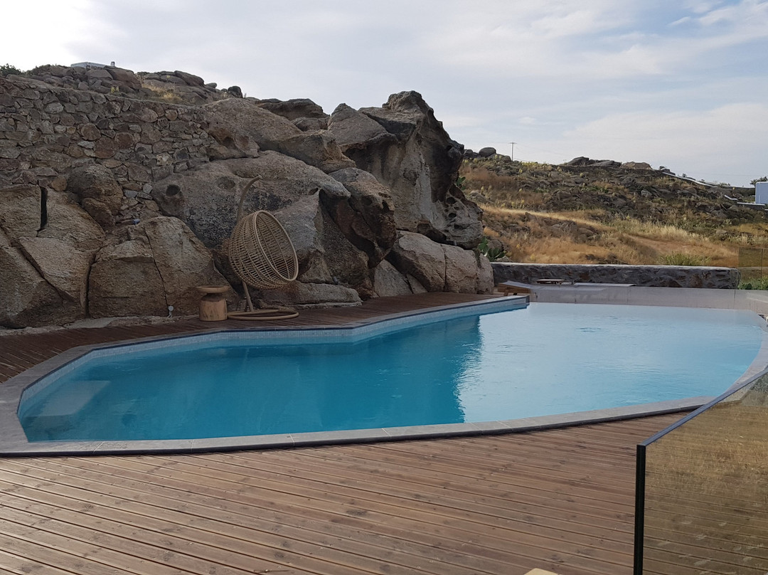 Almyra Guest Houses主图