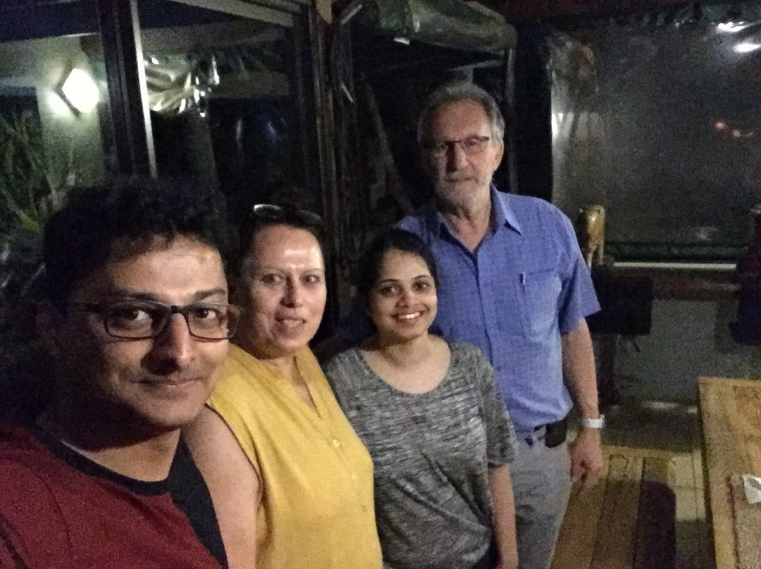 The Elephants Tusk主图