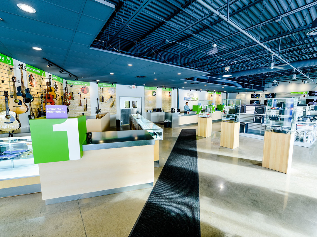 Apple Valley旅游景点-PawnWorks