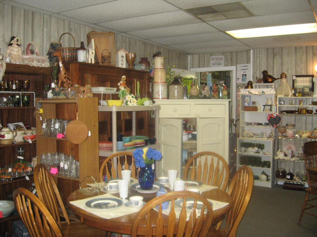 La Vergne旅游景点-Remember When Antiques Gifts and Collectibles