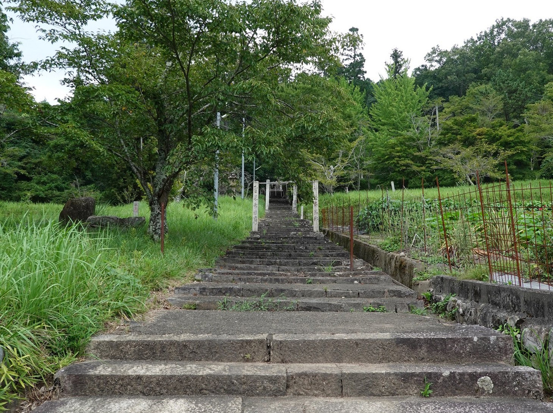 Chihayahiko Shrine景点图片