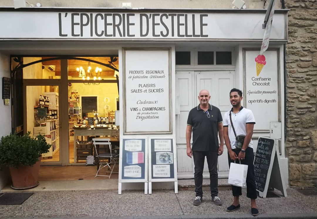 L'épicerie d'Estelle-教皇新堡必去景点