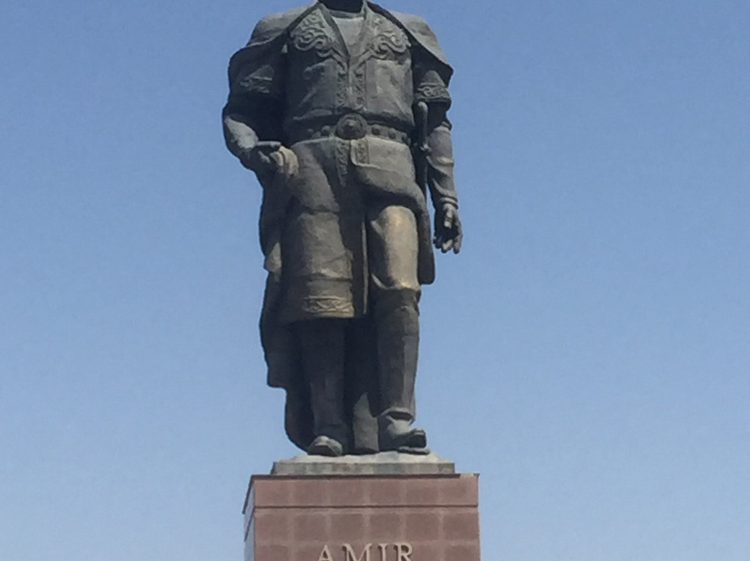 Statue of Amir Timur-沙赫利苏伯兹必去景点