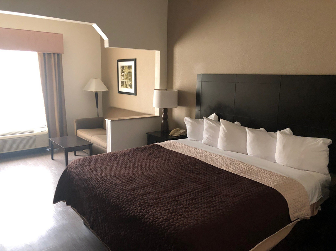 哥伦布贝斯特韦斯特套房酒店主图