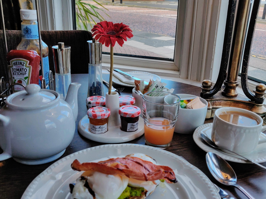 York House Hotel & Apartments主图