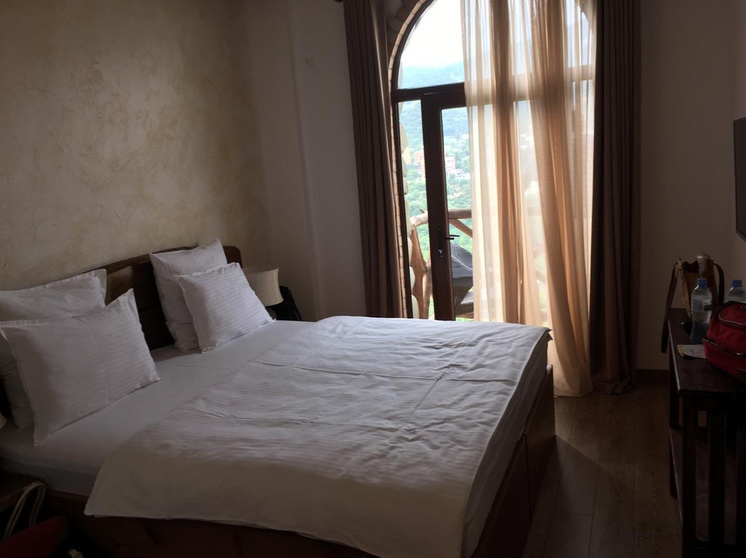 Golden Fleece Hotel主图