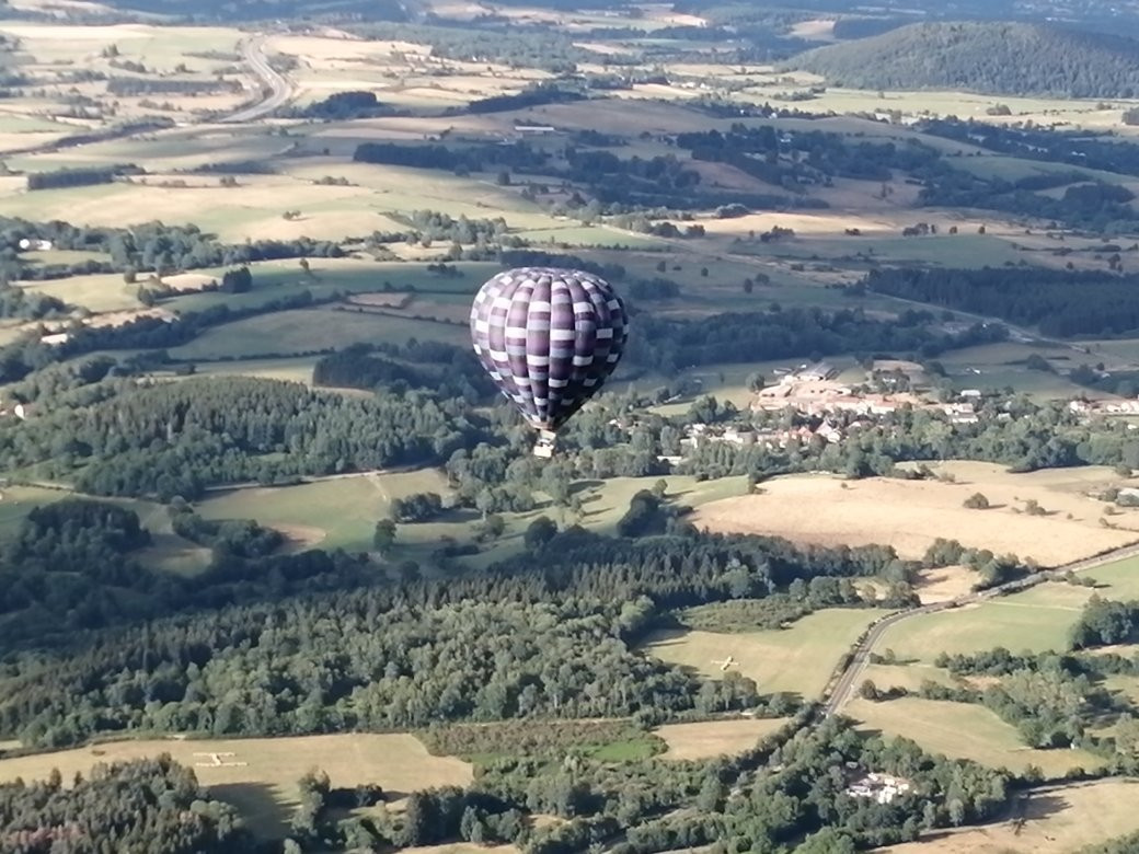 Auvergne Montgolfieres景点图片