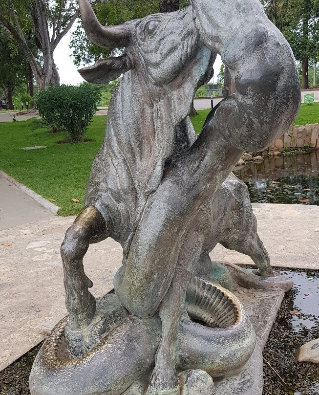 O Touro e a Sucuri-Paulo Afonso必去景点