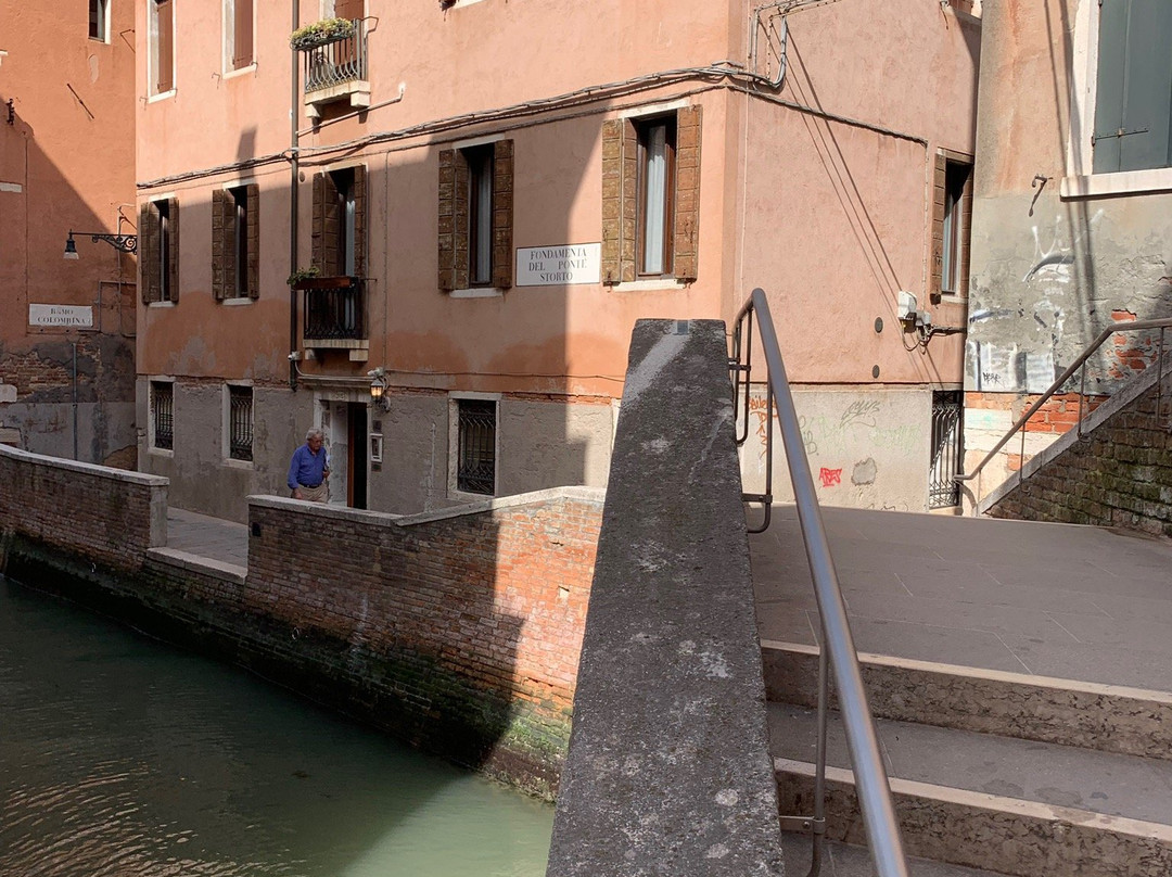 Ponte Storto a San Marcuola-威尼斯必去景点