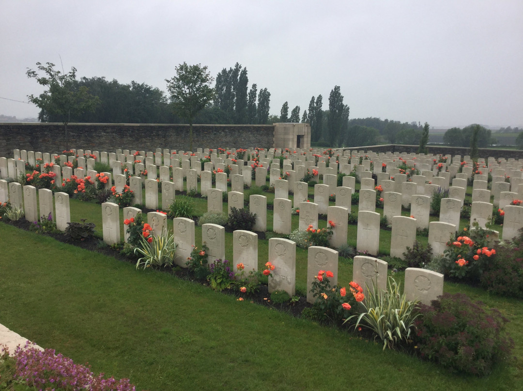Passchendaele New British Cemetery景点图片
