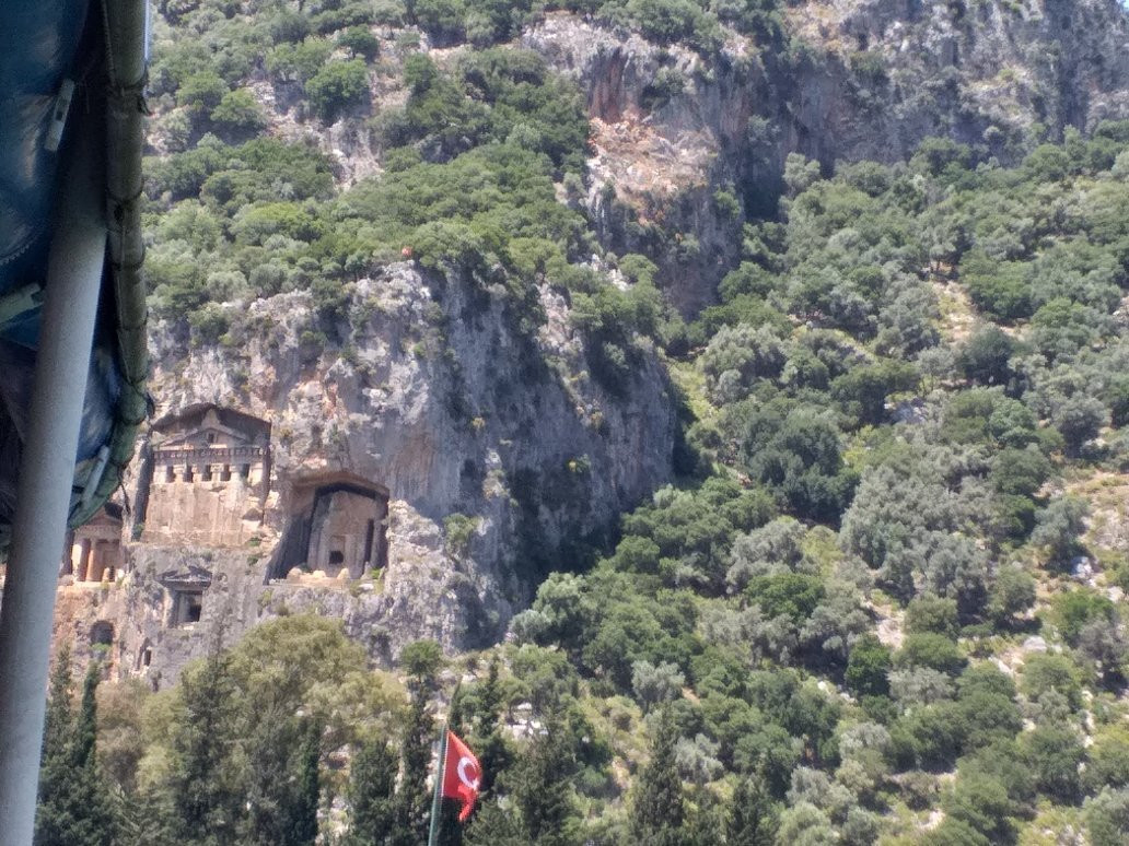 Carian Rock Tombs景点图片