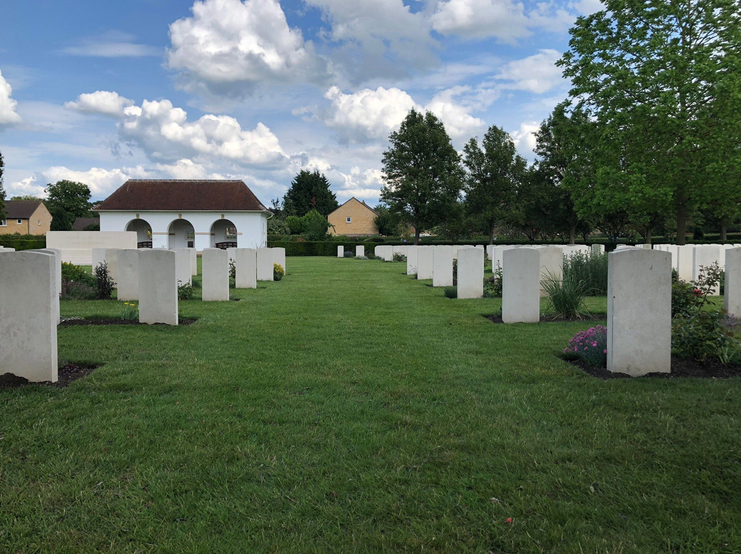 Cambridge City Cemetery景点图片