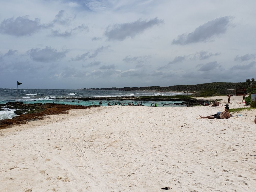 Caleta Tankha Beach景点图片