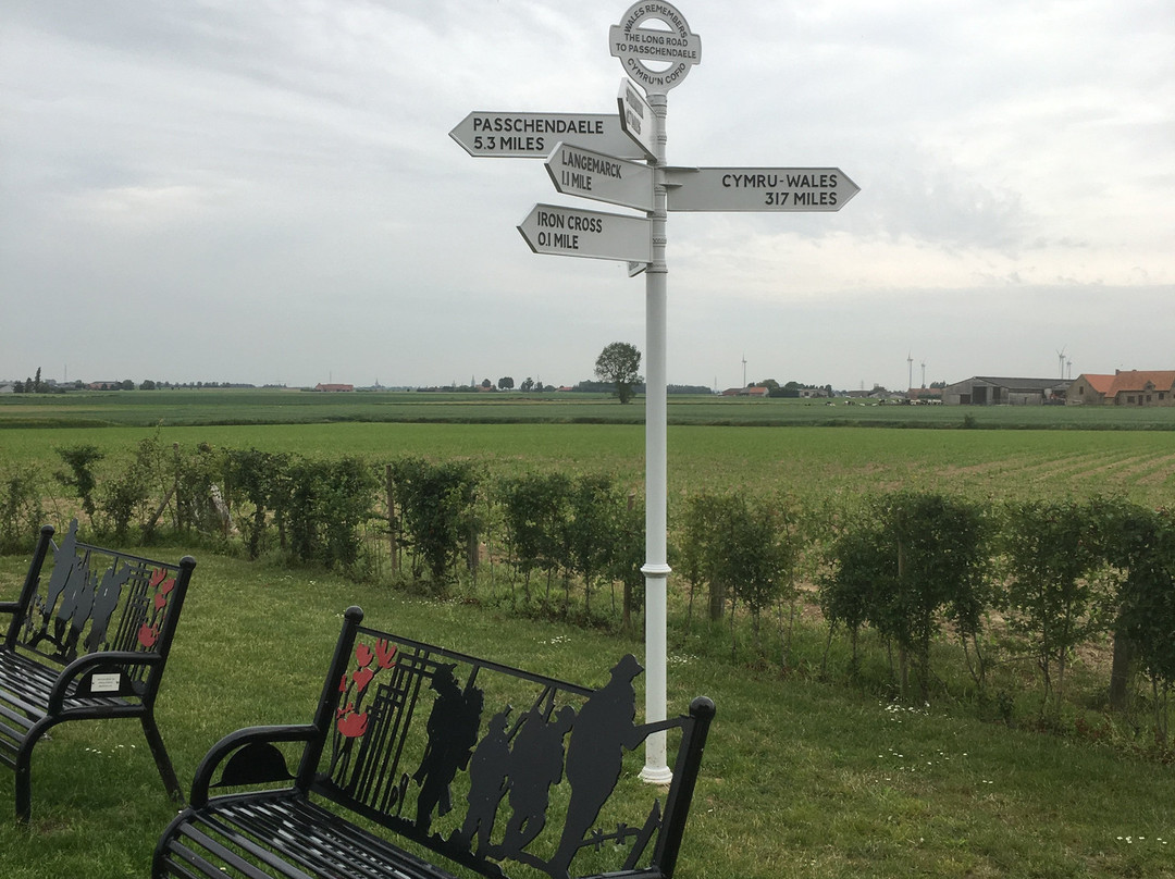 Welsh Memorial in Flanders Campaign景点图片