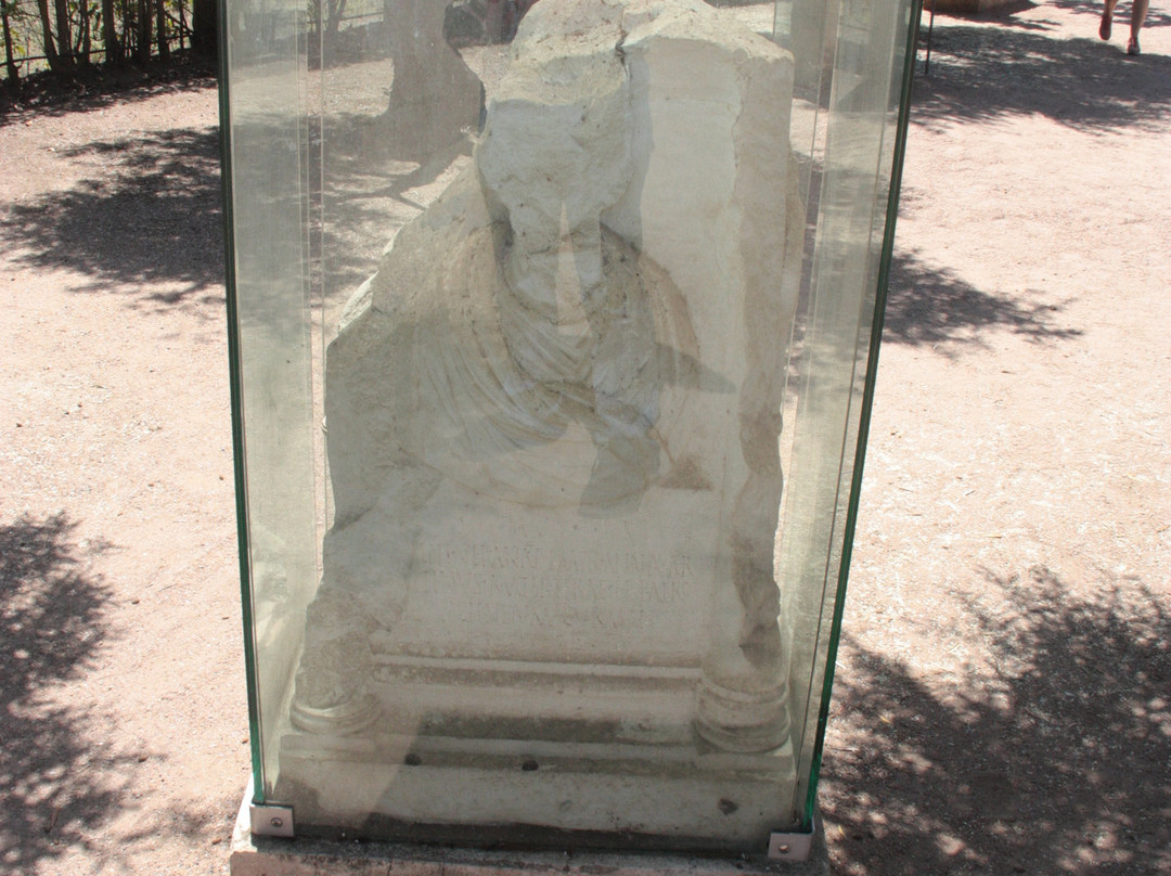 Area Funeraria de los Columbarios景点图片