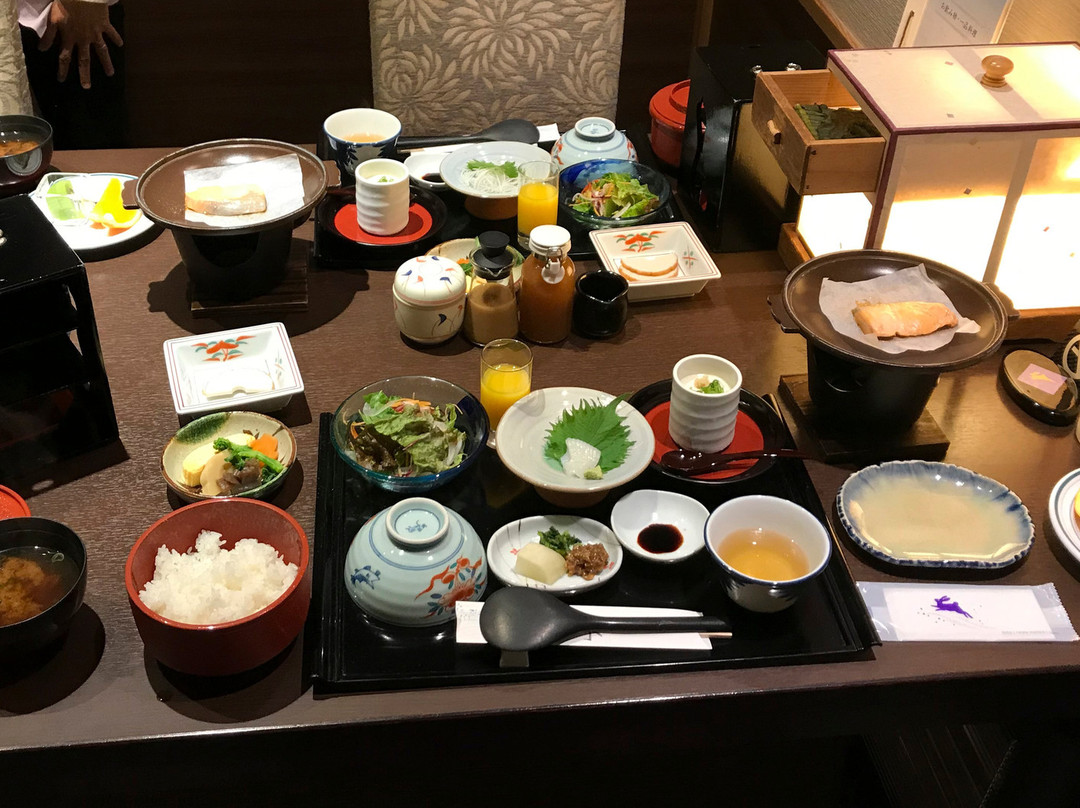 伊苏浪花酒店主图