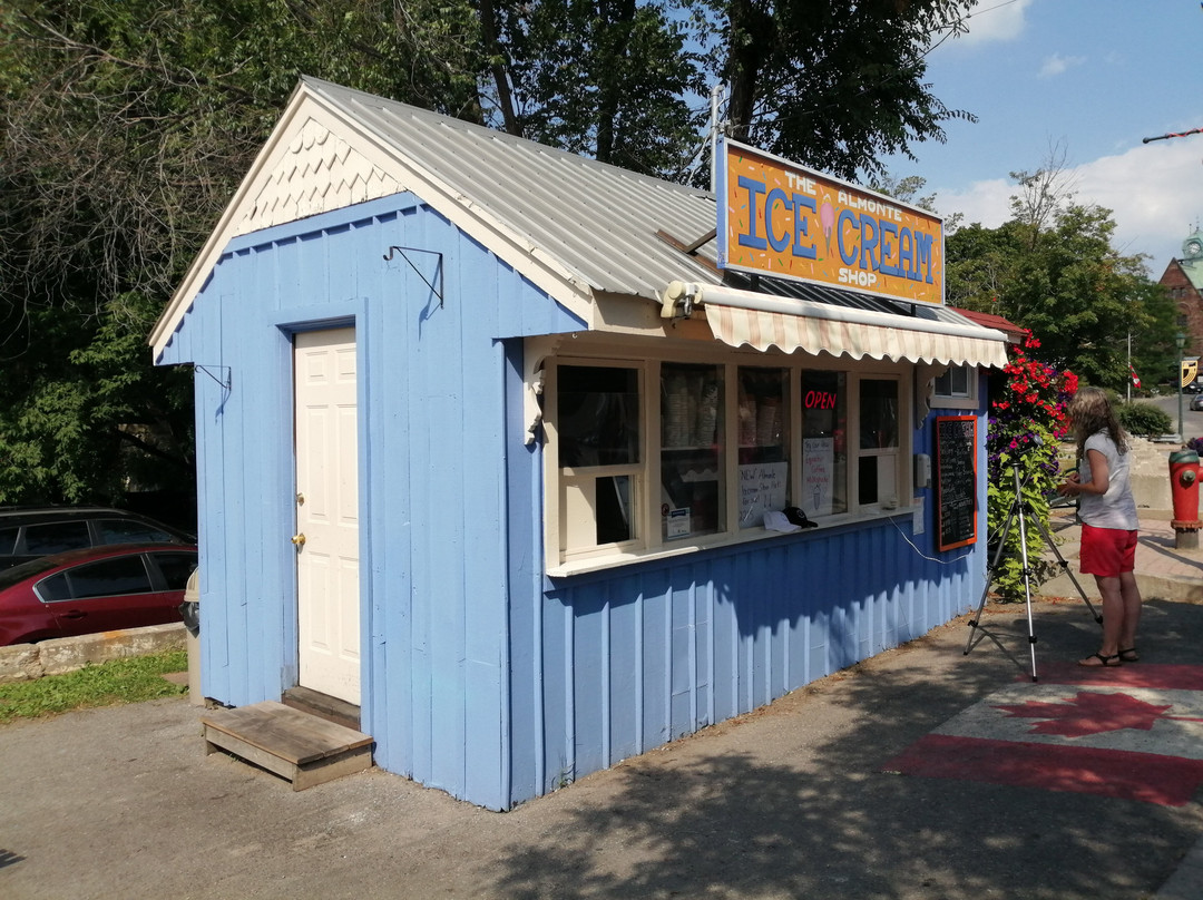 Almonte Ice Cream Shop