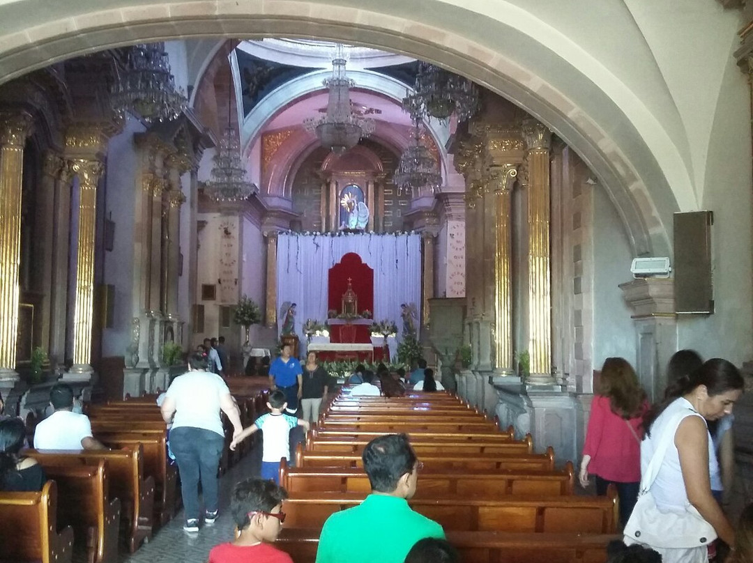 Templo y ex-convento de la Santa Cruz de los Milagros-克雷塔罗必去景点