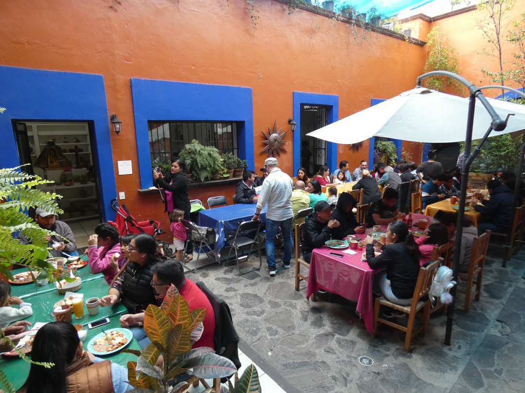 Fonda y Galería La Damajuana