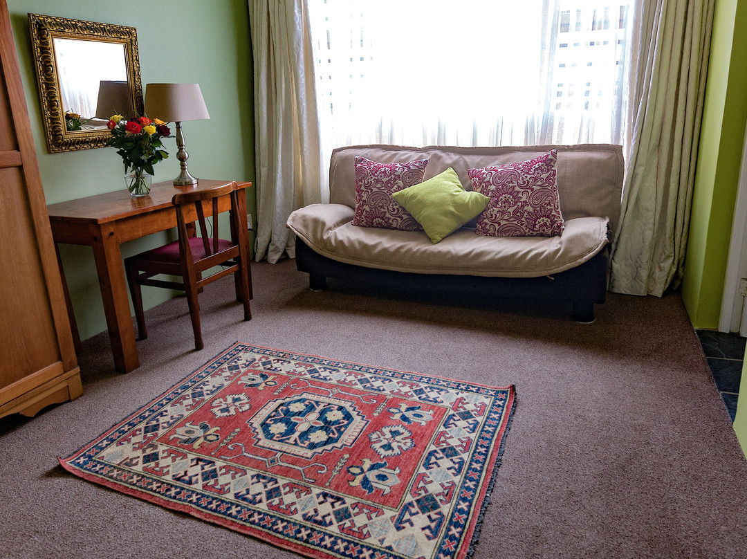 Harewood Lodge主图