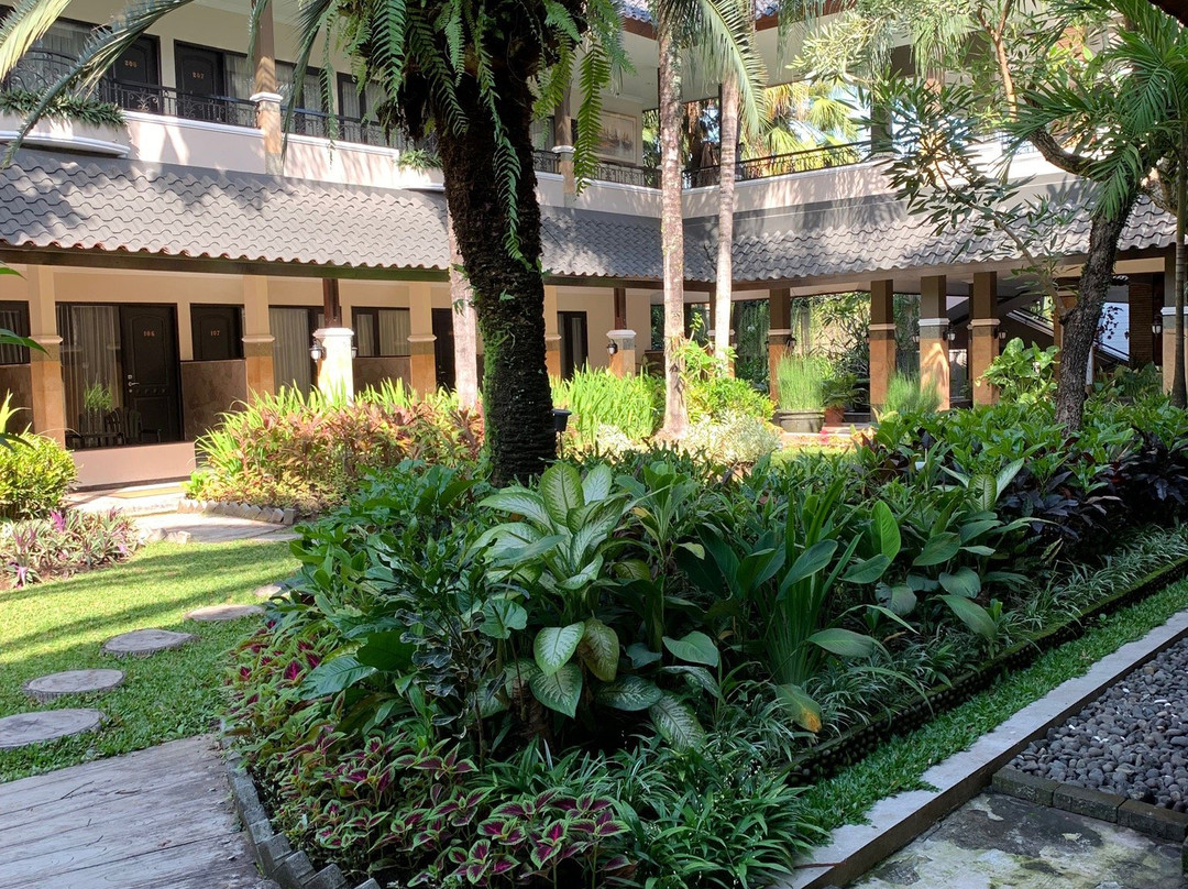 Luminor Hotel Jember by WH主图