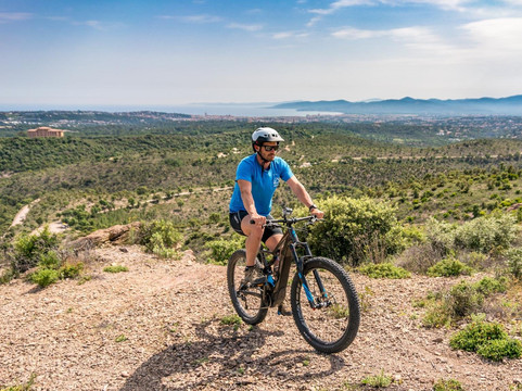 ESTEREL & VOUS-Saint-Raphael必去景点