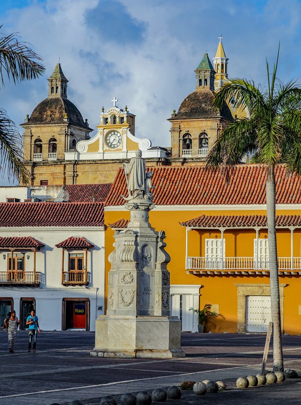 Plaza de la Aduana-卡塔赫纳必去景点