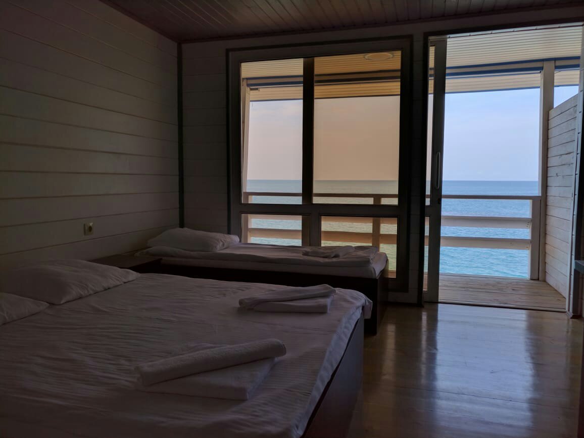 Captain Black Hotel-官方