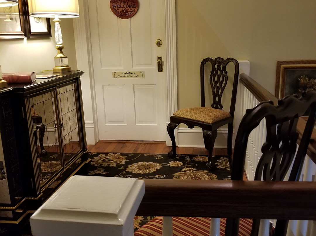 Trowell Historic Inn主图