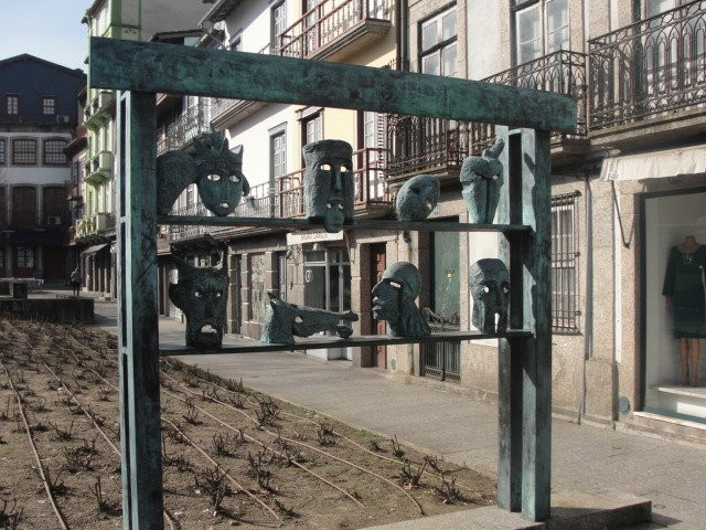 Monumento a Gil Vicente-吉马良斯必去景点