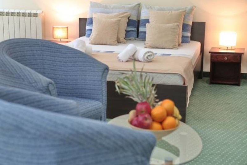 Happy Star Club Hotel主图