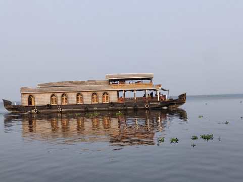 ILLIKKALAM Lakeside Cottages主图