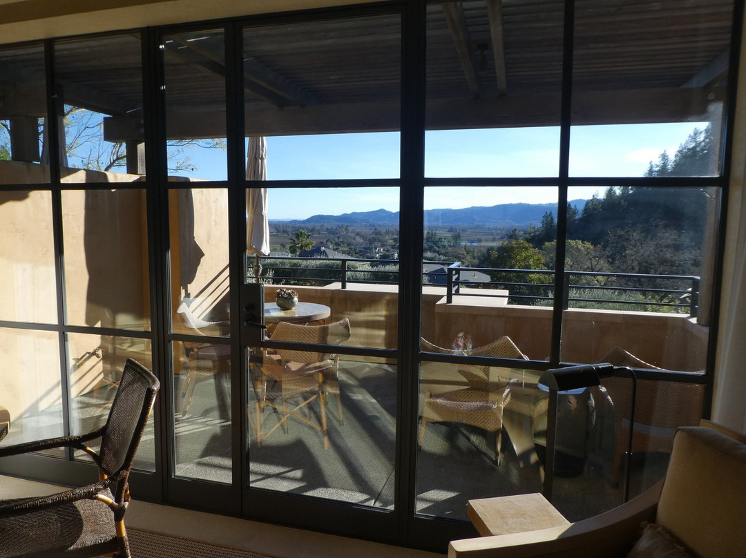 太阳酒店-仅限成人主图