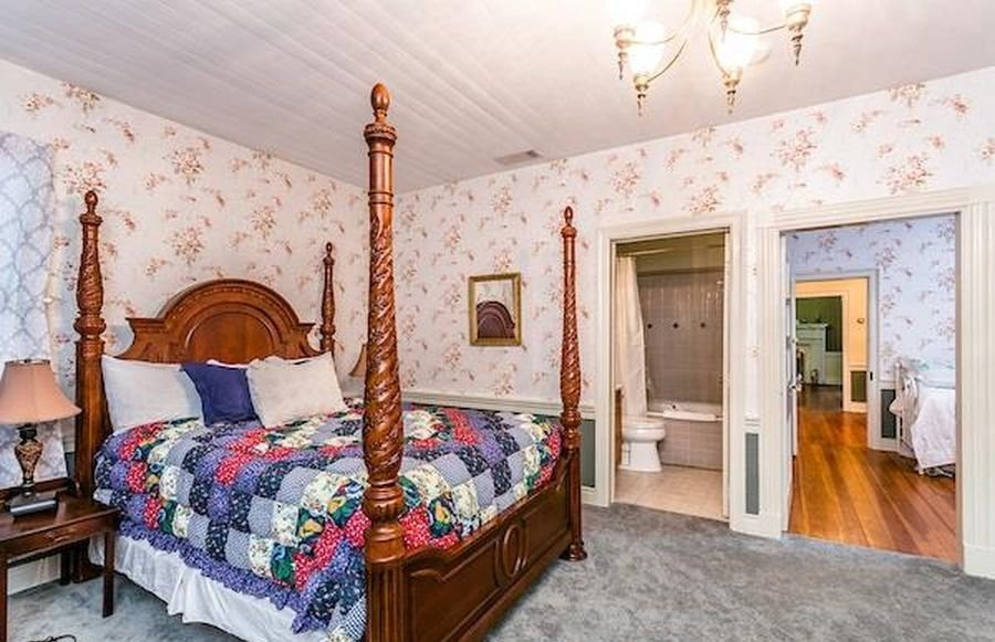 The Buckhorn Inn主图