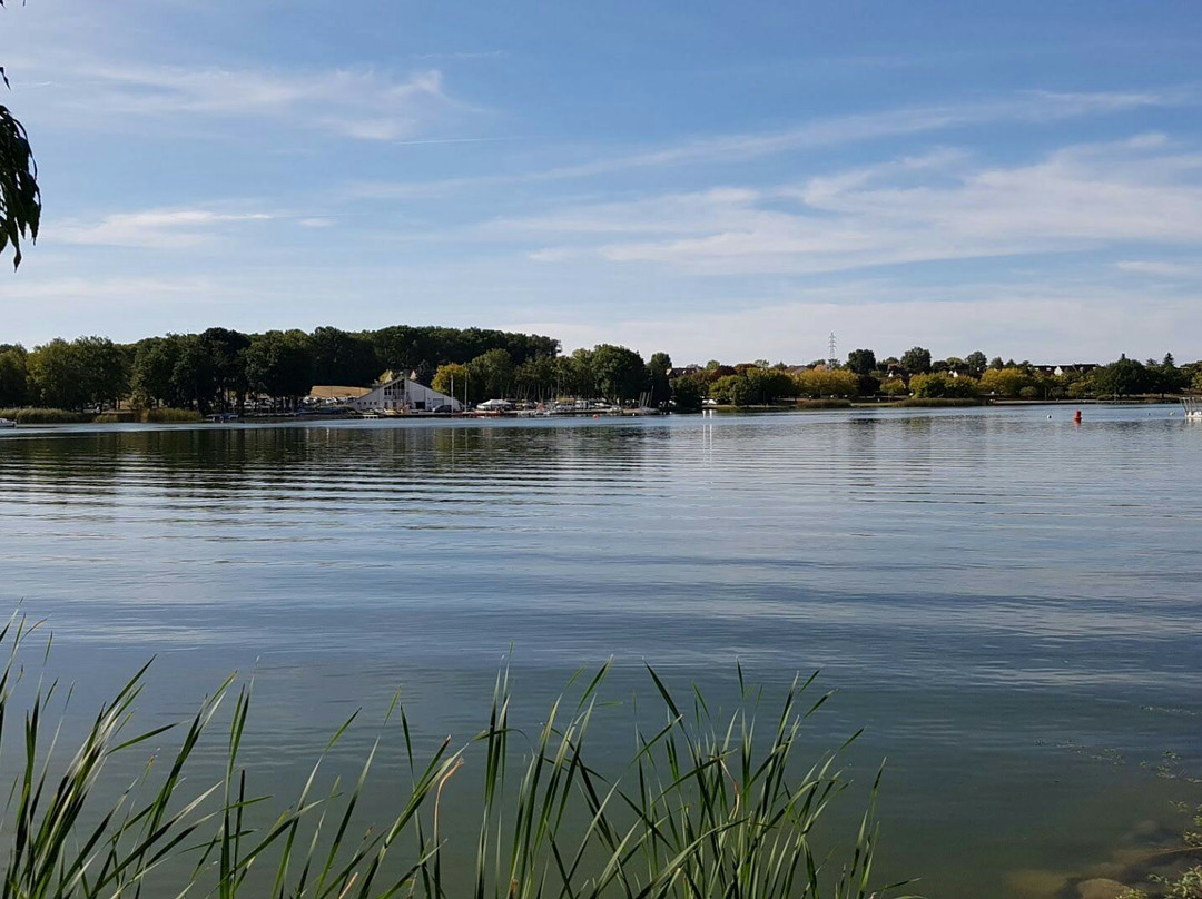 Lac Des Bretonnieres景点图片