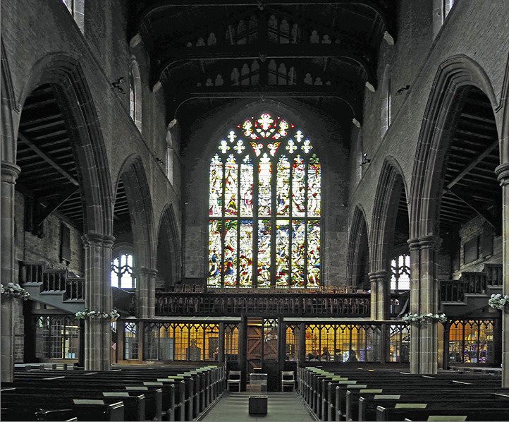 The Parish Church of St Mary and All Saints景点图片