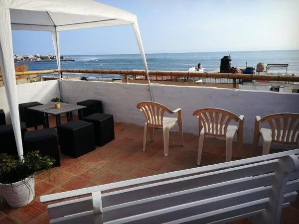 Bamboo Huanchaco Lodge