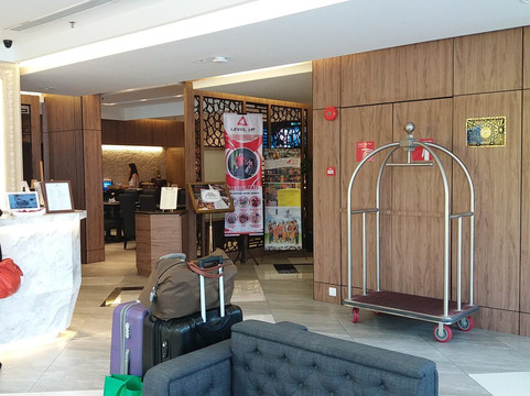 梅里顿酒店主图