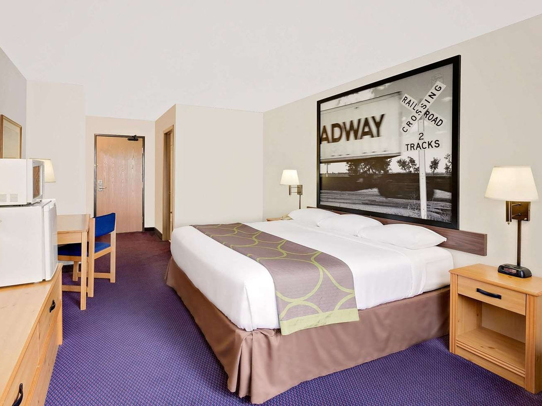 Super 8 by Wyndham St. James主图