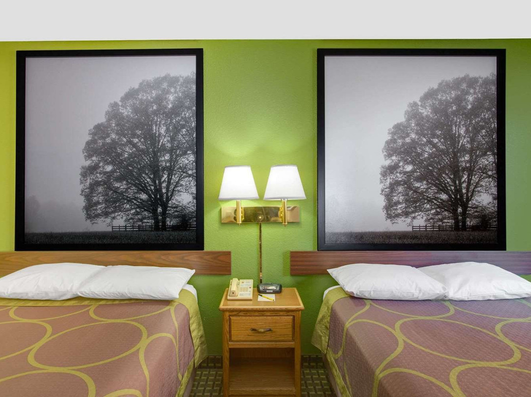 Super 8 by Wyndham Radford VA主图