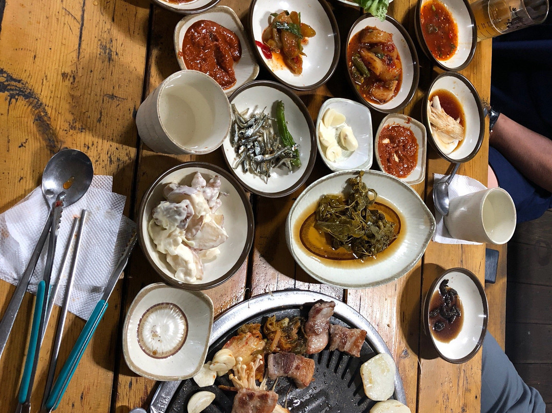洪川郡餐馆和美食-Gyumin Gol