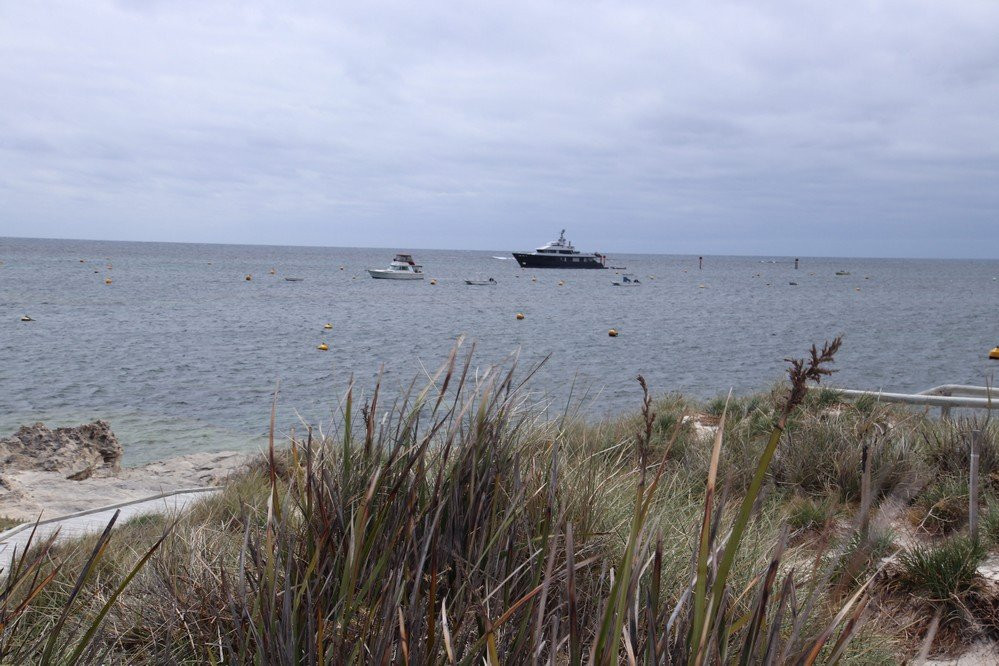 Lady Edeline Beach-罗特尼斯岛必去景点
