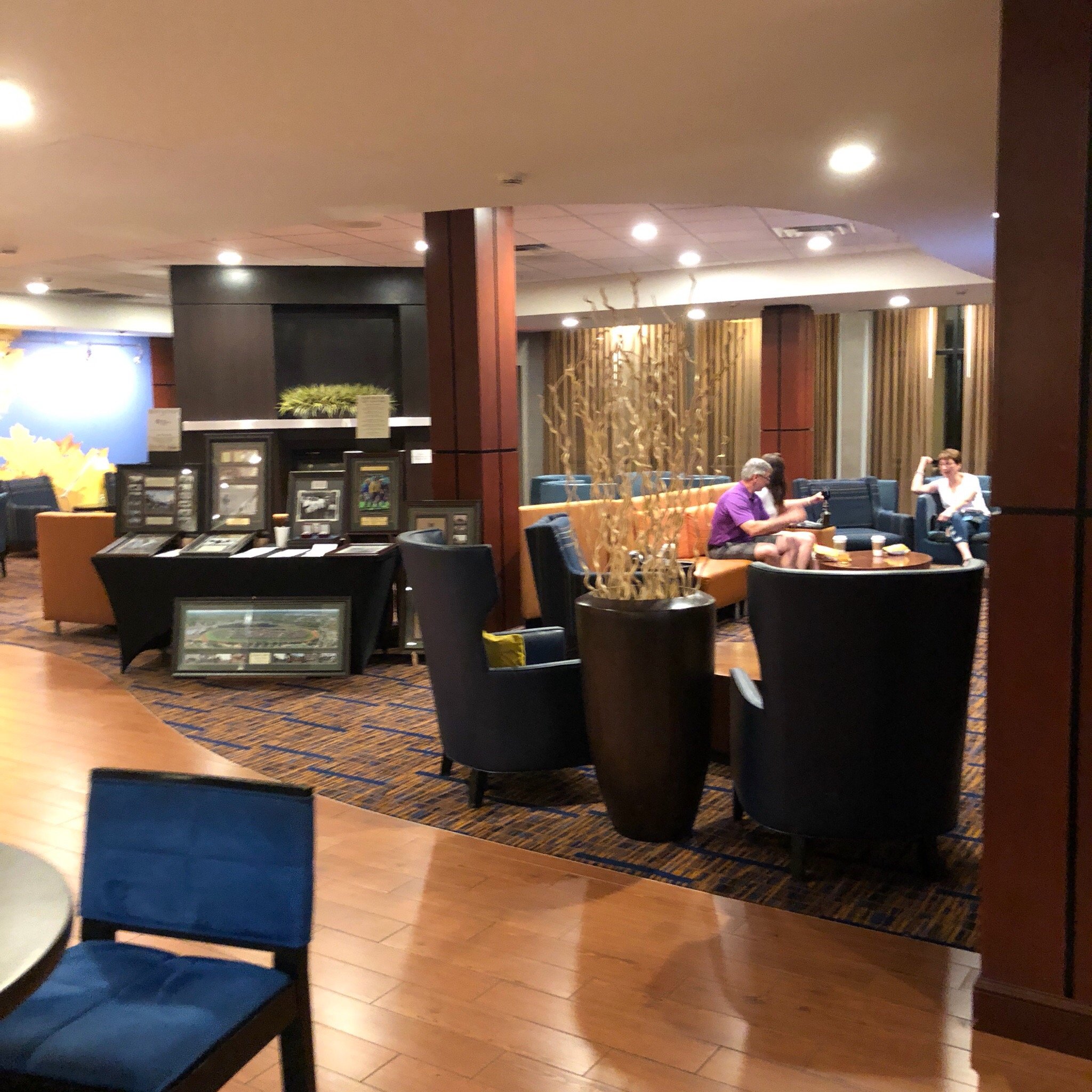 Courtyard by Marriott Louisville Northeast-浴室