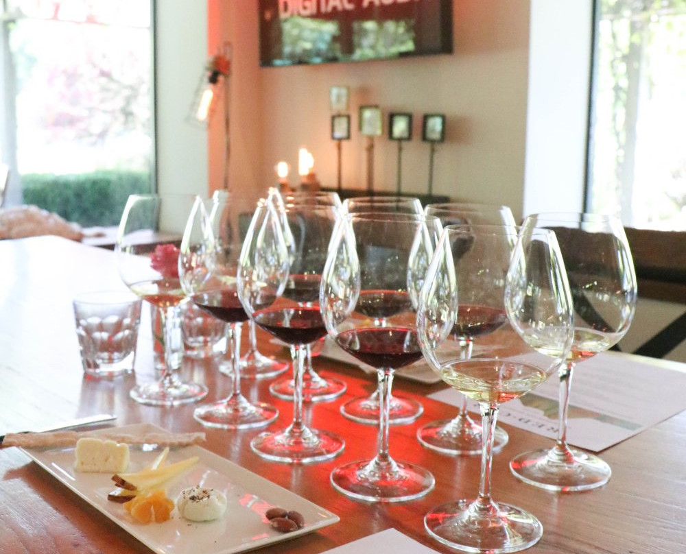 Red Car Winery Tasting Room景点图片