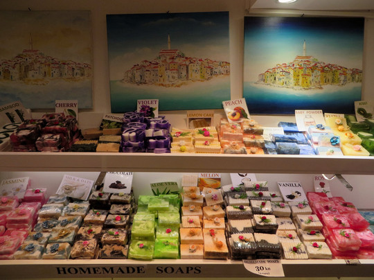 Soap Shop Kami-罗维尼必去景点