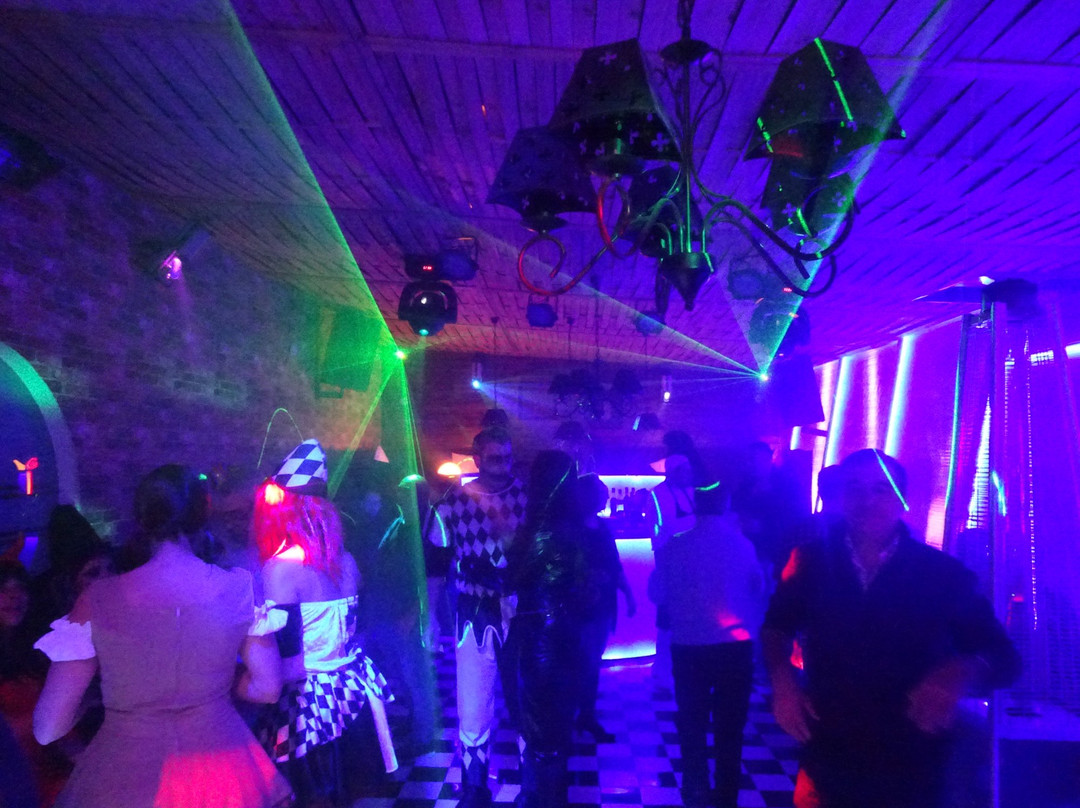 Purple ZEN Night Club-Seixal必去景点