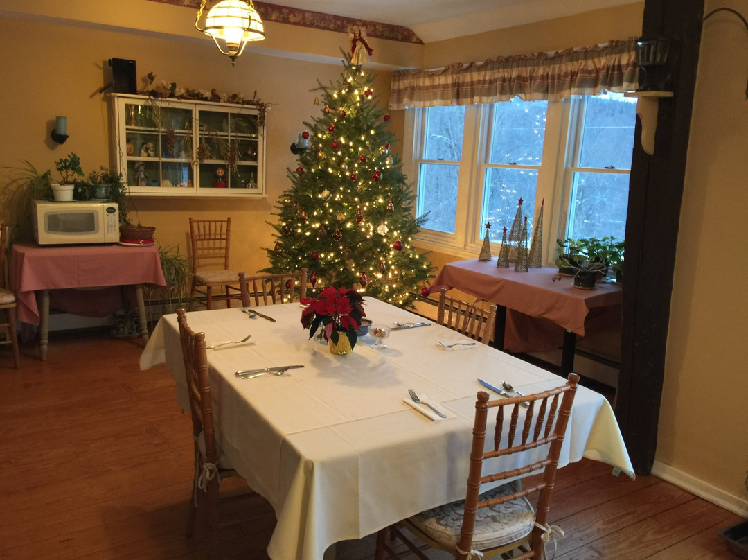 Cooper Hill Inn主图